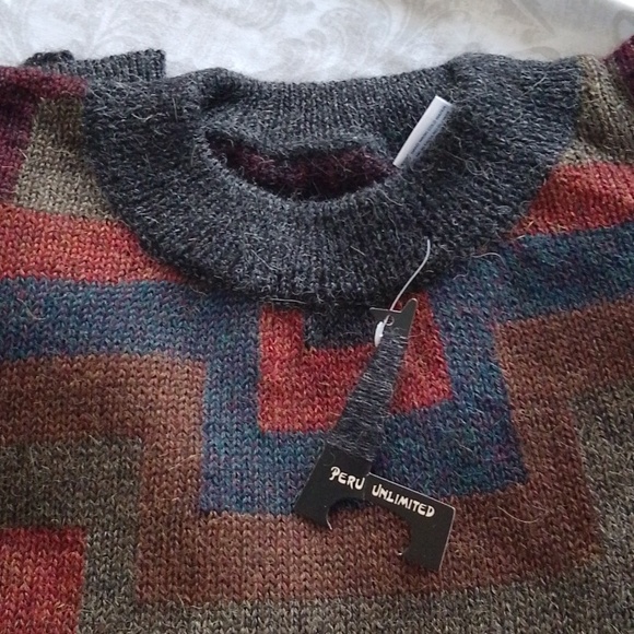 NWT Perú Unlimited Alpaca sweater. - Picture 2 of 6
